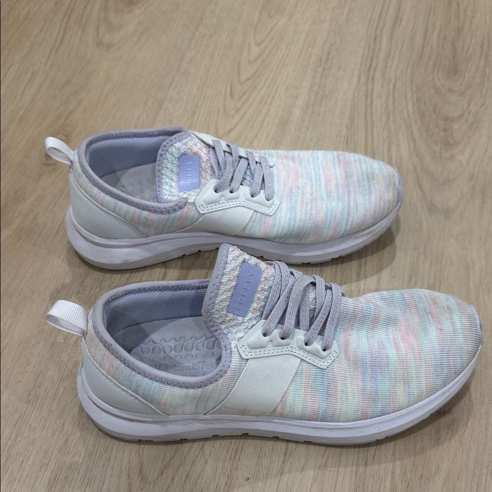Freely 8 Pastel Knit Sneakers - Light Lavender Multi - Picture 4 of 8